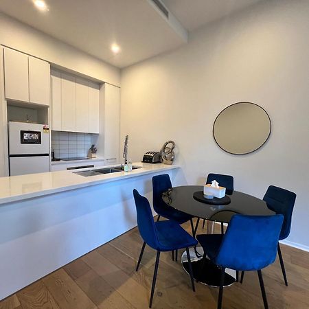 Luxe 2Br Executive Apartment Kingston Pool Parking Wifi Bbq Wine Esterno foto