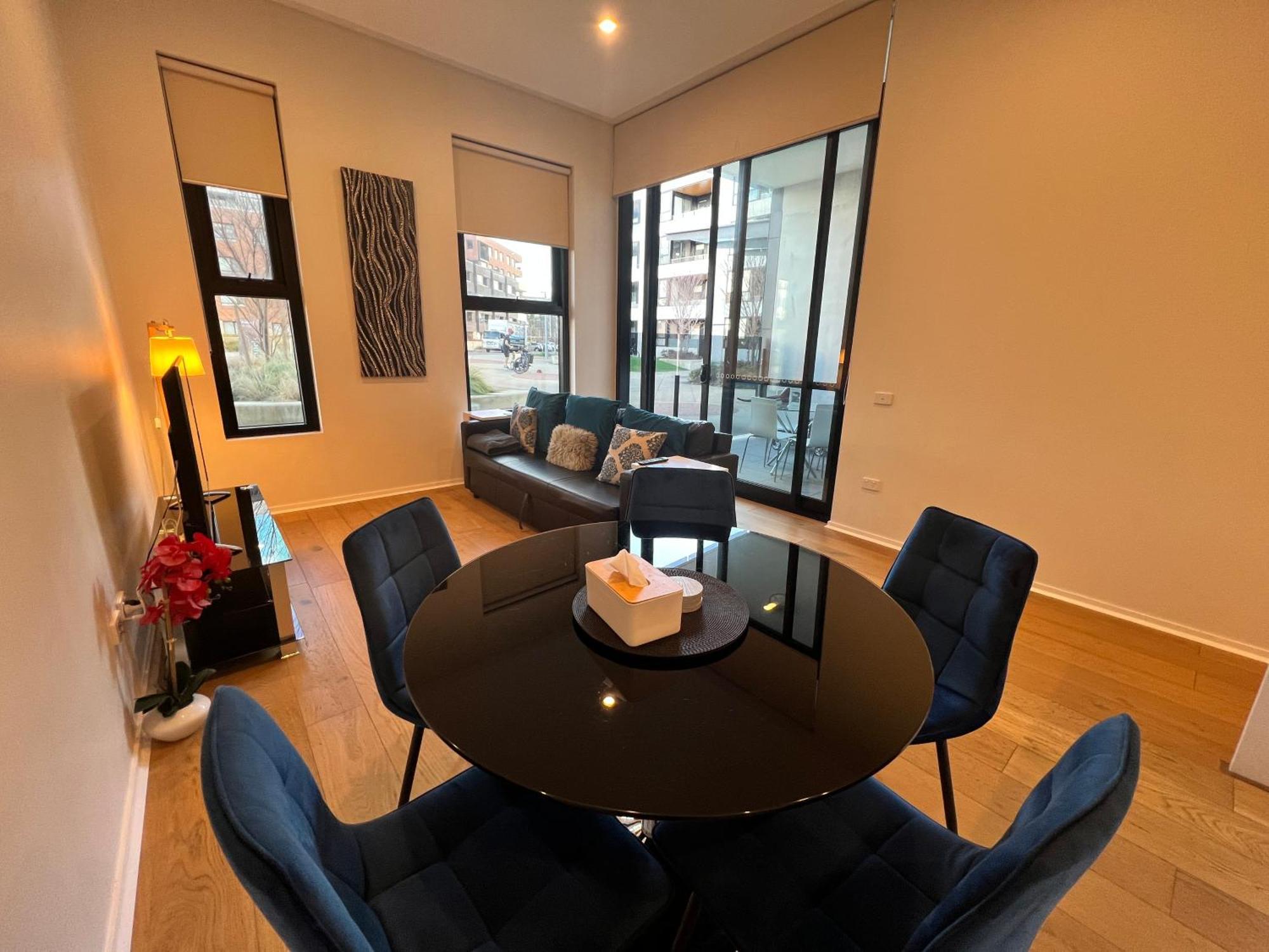 Luxe 2Br Executive Apartment Kingston Pool Parking Wifi Bbq Wine Esterno foto