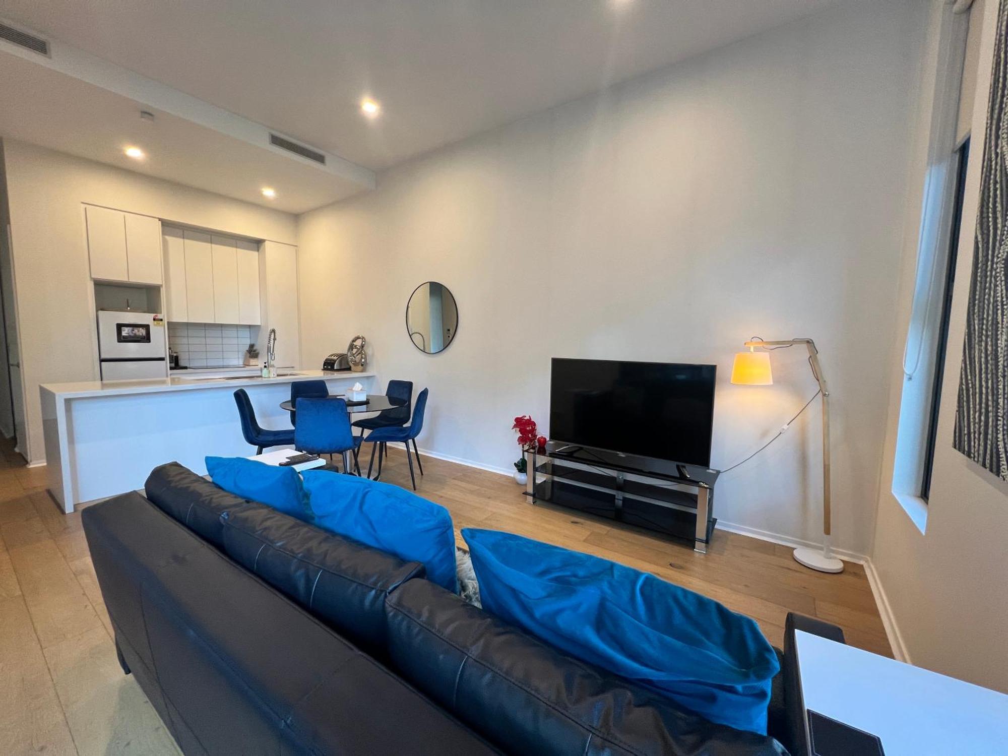 Luxe 2Br Executive Apartment Kingston Pool Parking Wifi Bbq Wine Esterno foto